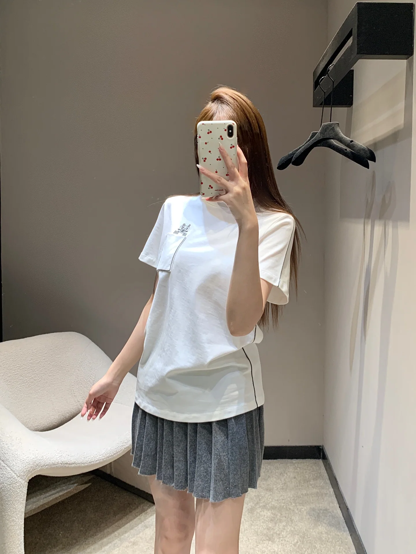 루이비통 자수 오버핏 코튼 반팔 티셔츠 5917 상세 이미지 3