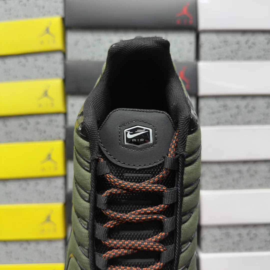 나이키 [BD] 에어 맥스 플러스 FB9722-300 201854 Nike Air Max Plus Cargo Khaki Phantom 상세 이미지 3