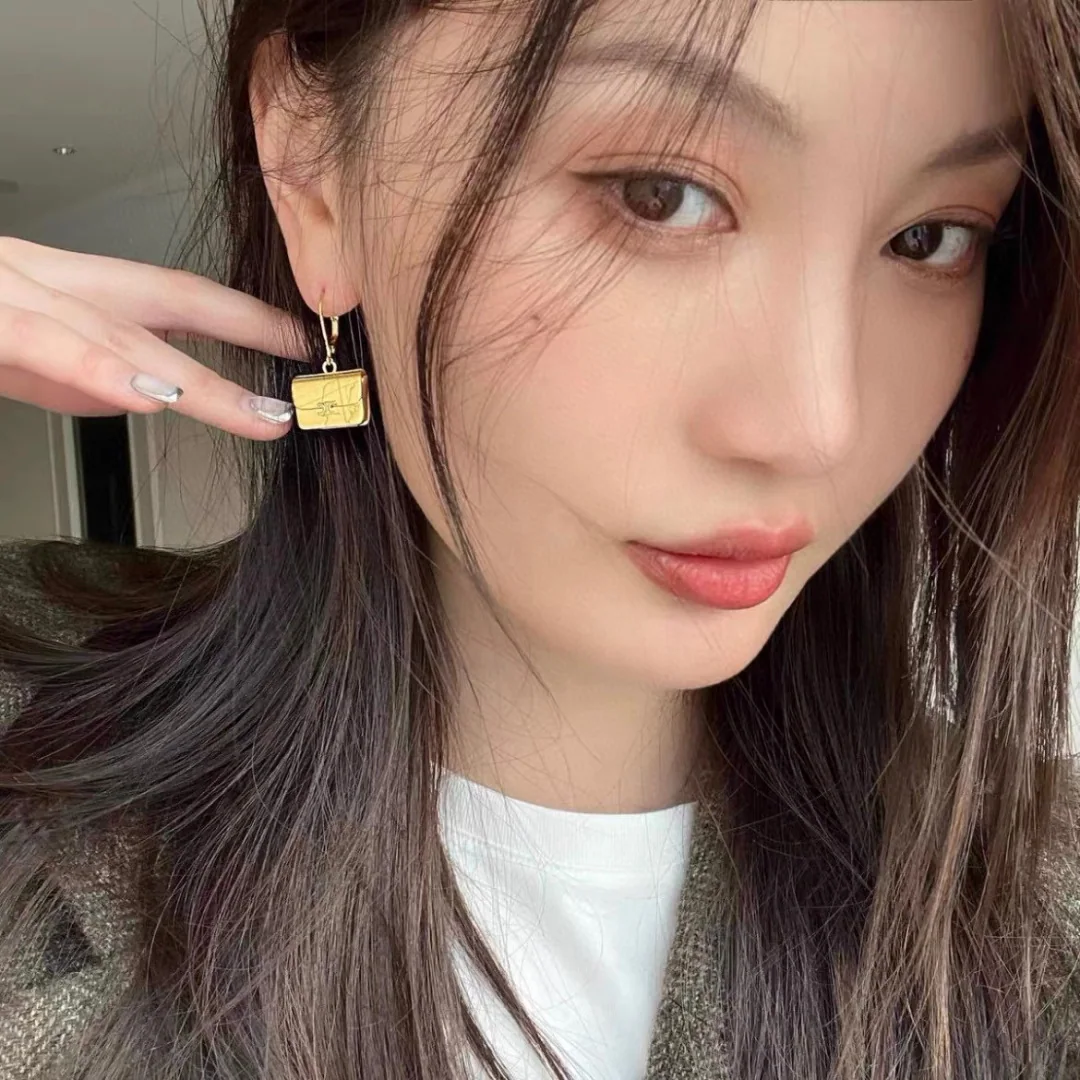 셀린느 트라이엄프 귀걸이 상세 이미지 2