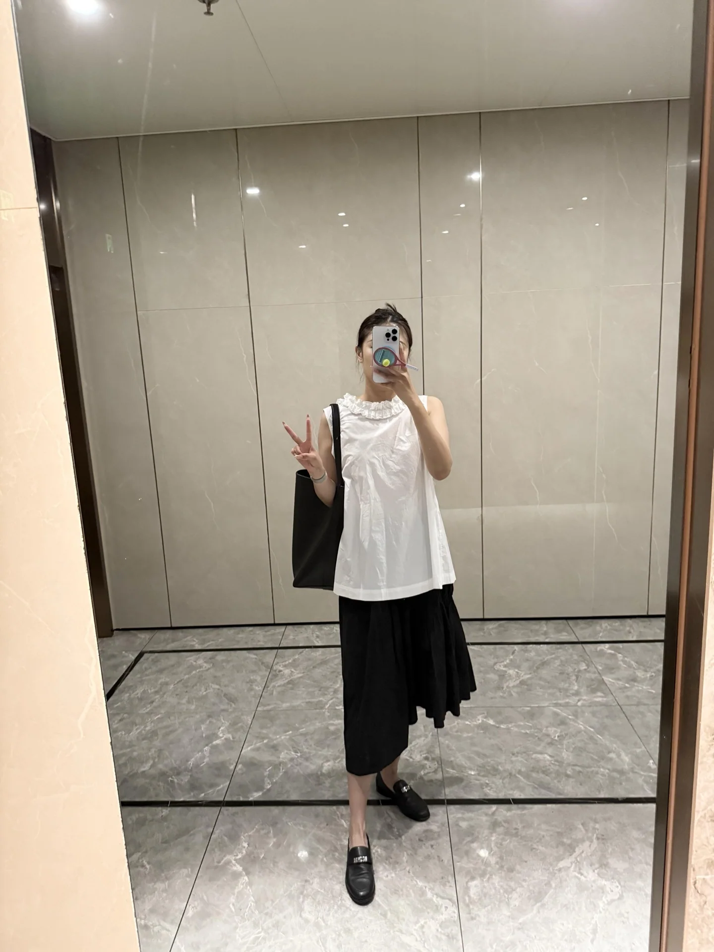 더로우 오버사이즈 가방 상세 이미지 4