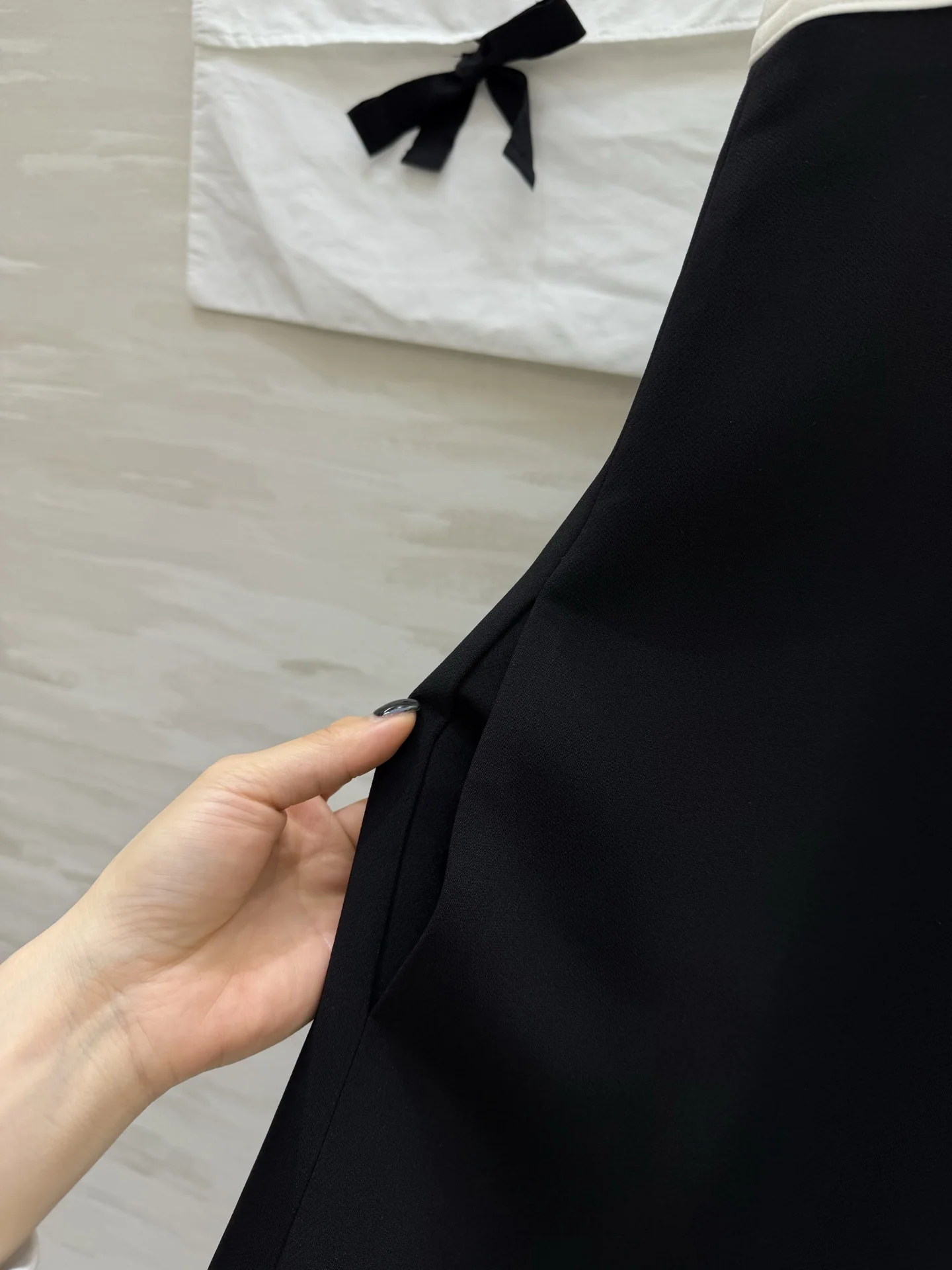 디올 블랙 화이트 컬러블록 A라인 원피스 상세 이미지 9