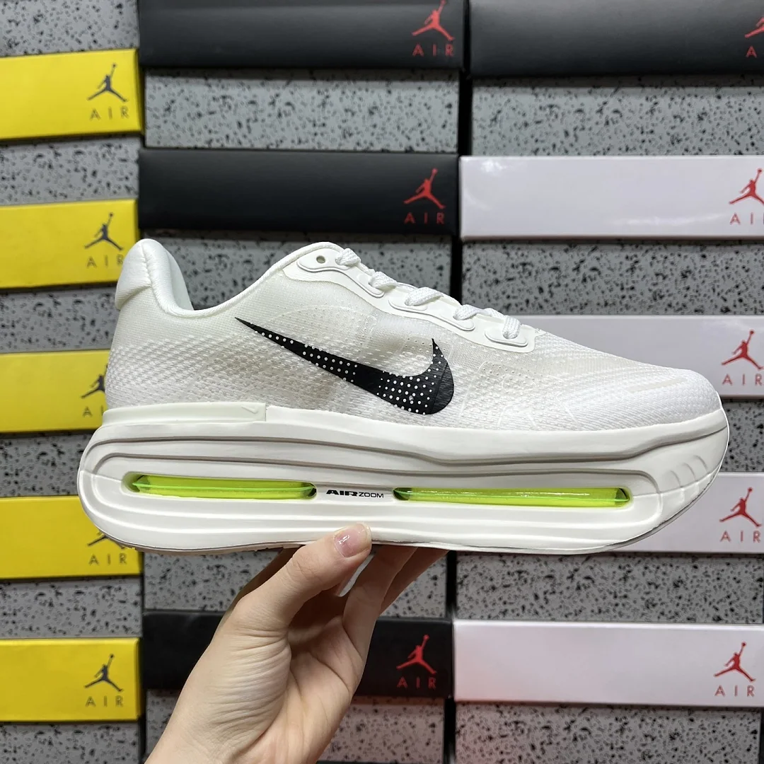나이키 [CG] 보메로 프리미엄 HQ2050-303 201982 Nike Vomero Premium 상세 이미지 3