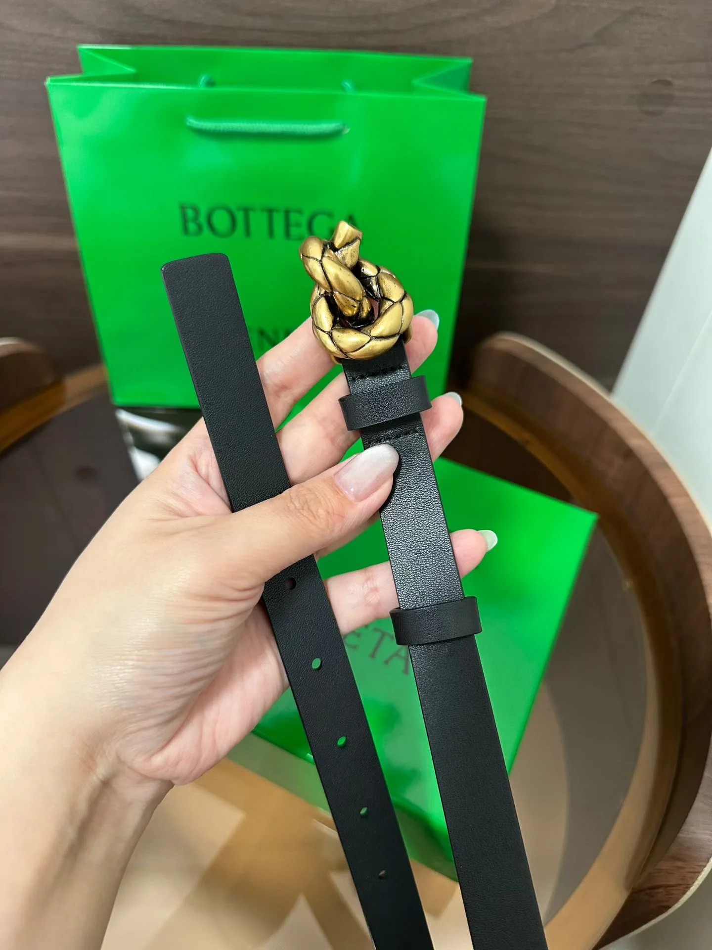 보테가베네타 빈티지 가죽 버클 여성용 벨트 상세 이미지 6