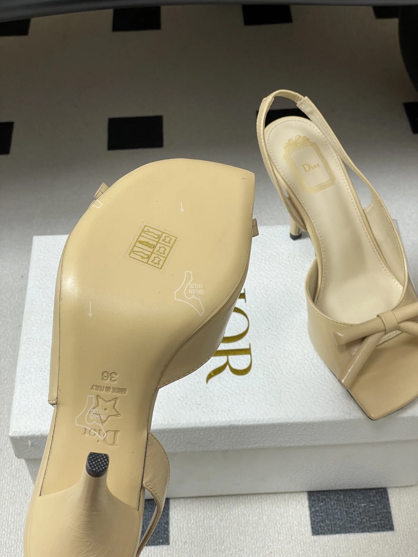 디올 CD 레터 보우 오픈토 백리스 하이힐 샌들 8879 상세 이미지 7