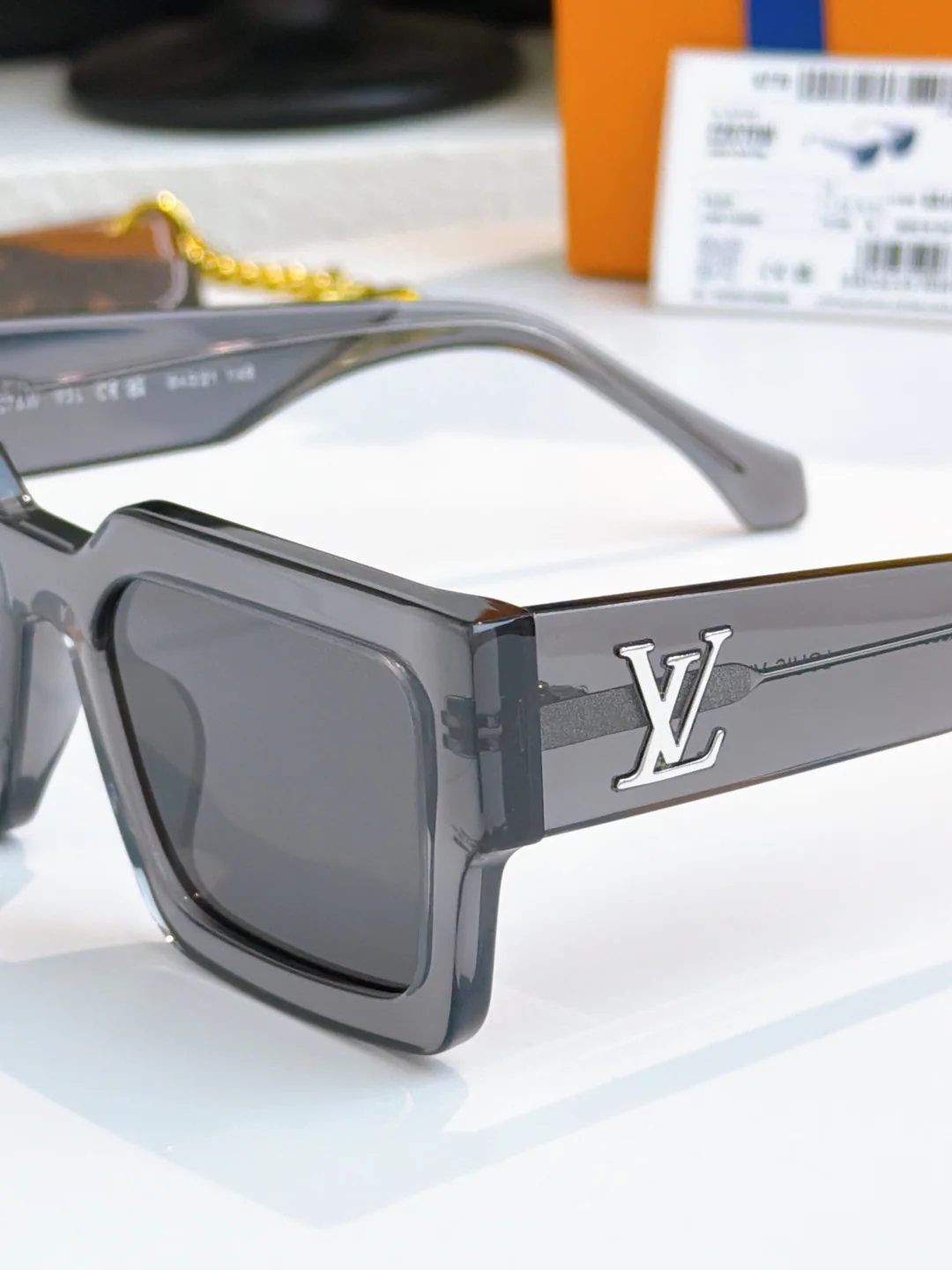 루이비통 선글라스 54961 Louis Vuitton Sunglasses 상세 이미지 4