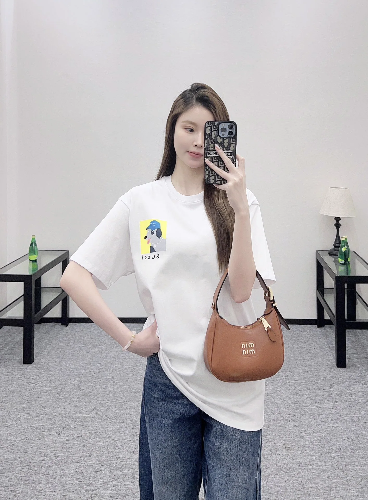 구찌 여성 크루넥 만화 프린트 반팔 티셔츠 상세 이미지 1