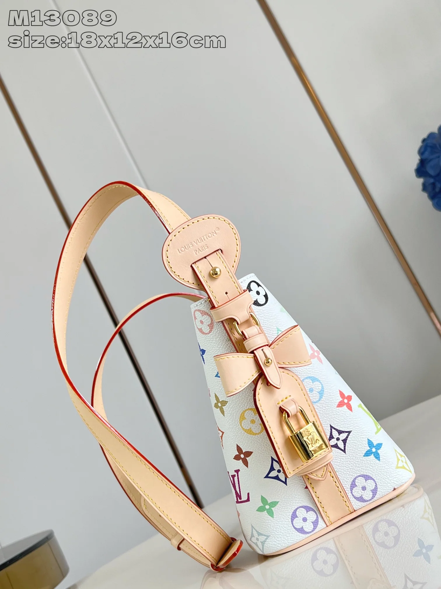 루이비통 M13089 화이트 핸드백 숄더백 상세 이미지 2
