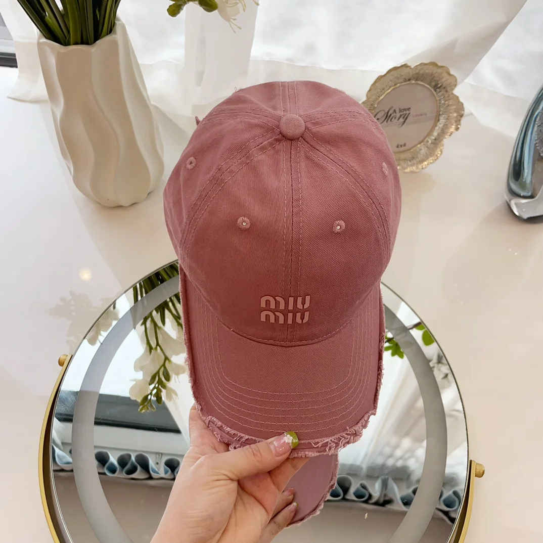 미우미우 레터 플립 브림 베이스볼 캡 상세 이미지 6