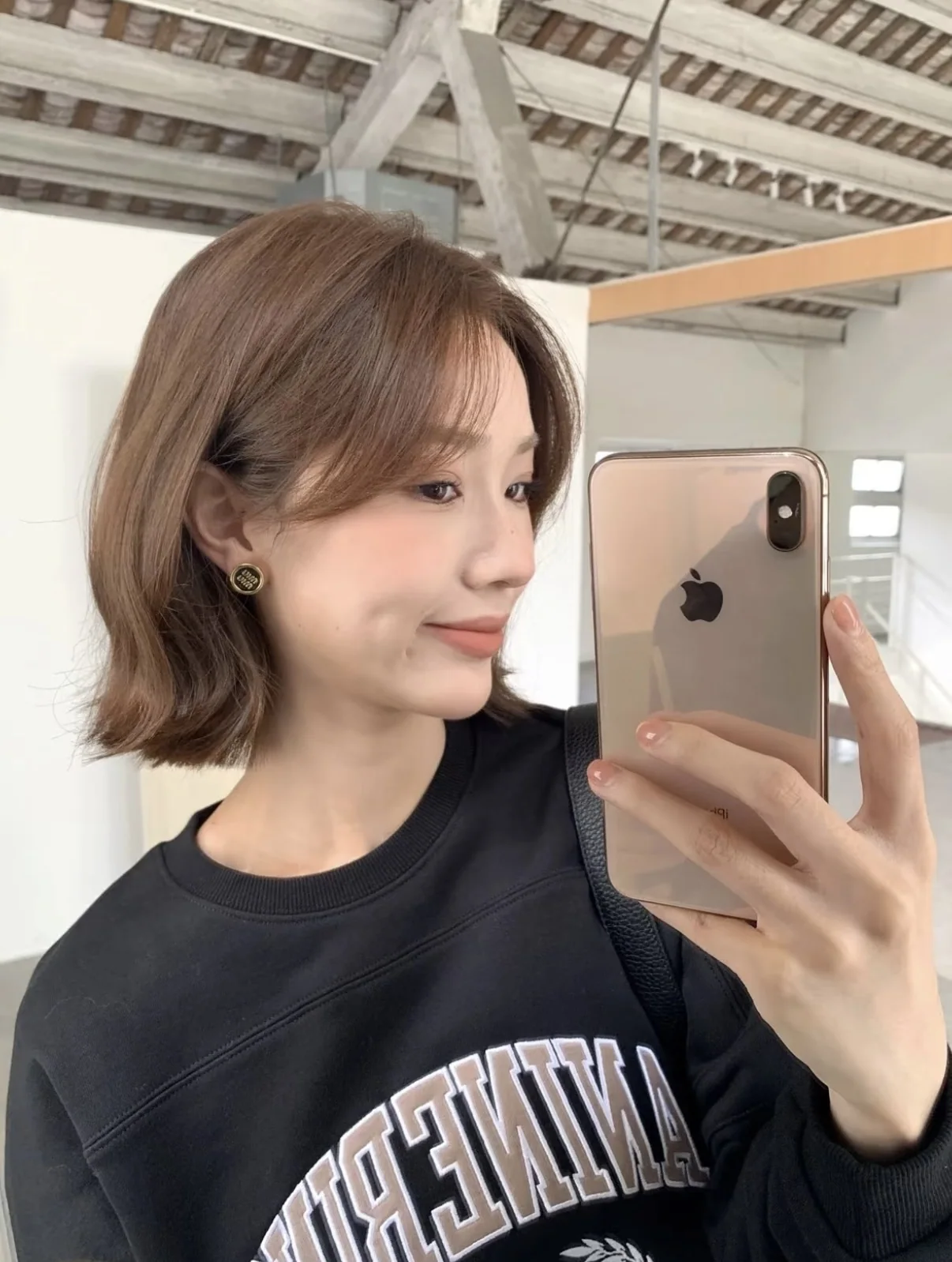 미우미우 에나멜 버튼 스터드 귀걸이 상세 이미지 9