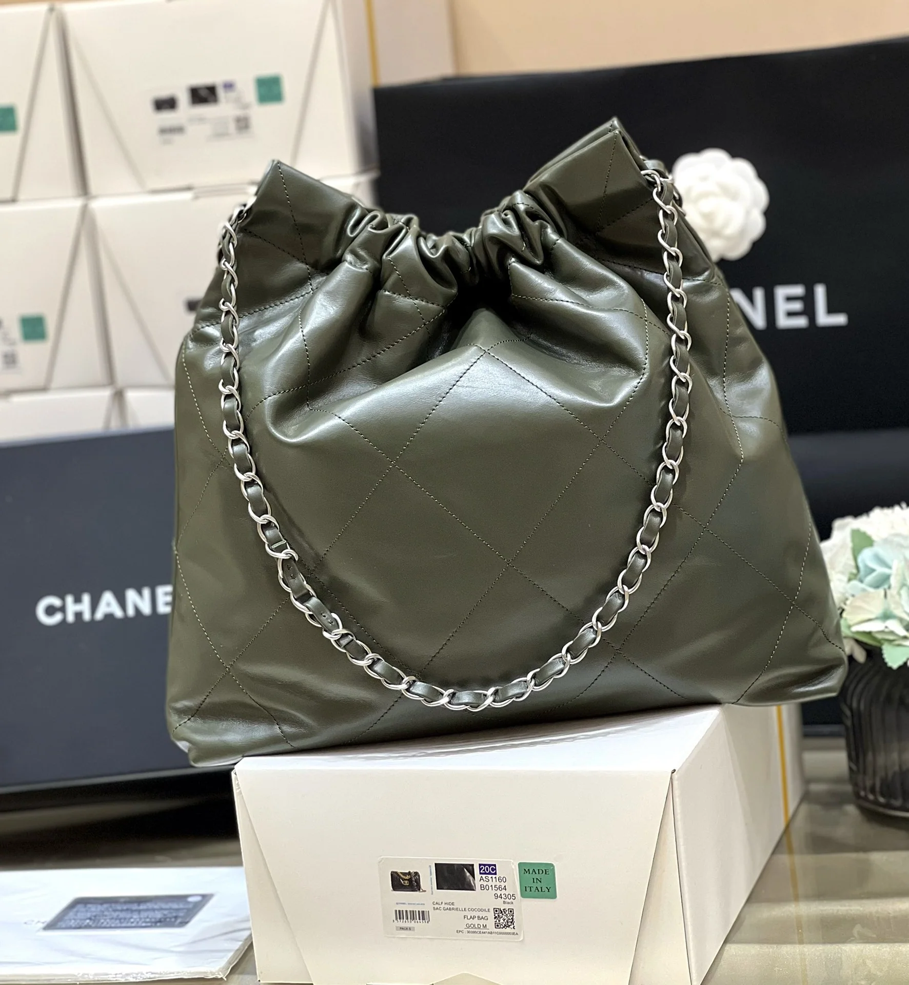 샤넬 사각 프레임 송아지가죽 중형 가방 AS3261 상세 이미지 8