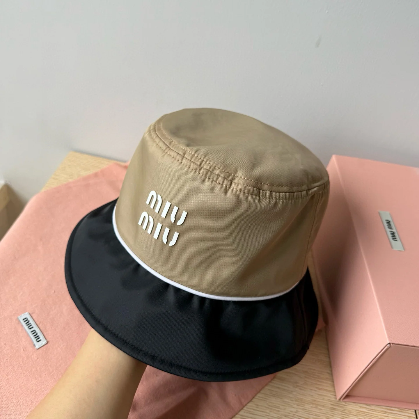 미우미우 모자 81297 Miu Miu Cap 상세 이미지 3
