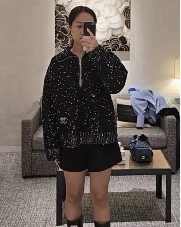 샤넬 금속 지퍼 하프 집업 카라 여성 니트 상세 이미지 3