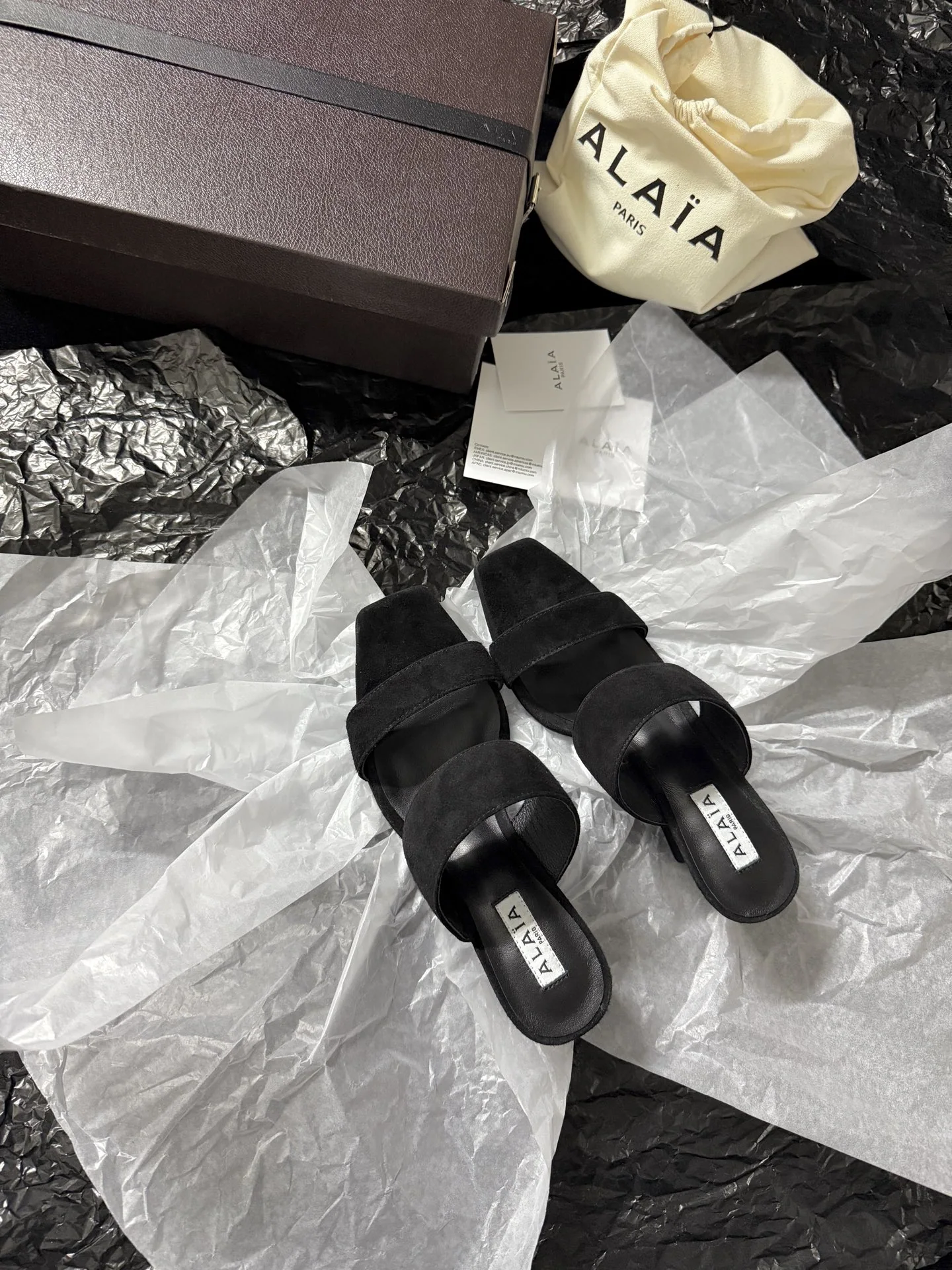 알라이아 미니멀리스트 뮬 탭 힐 신발 상세 이미지 1