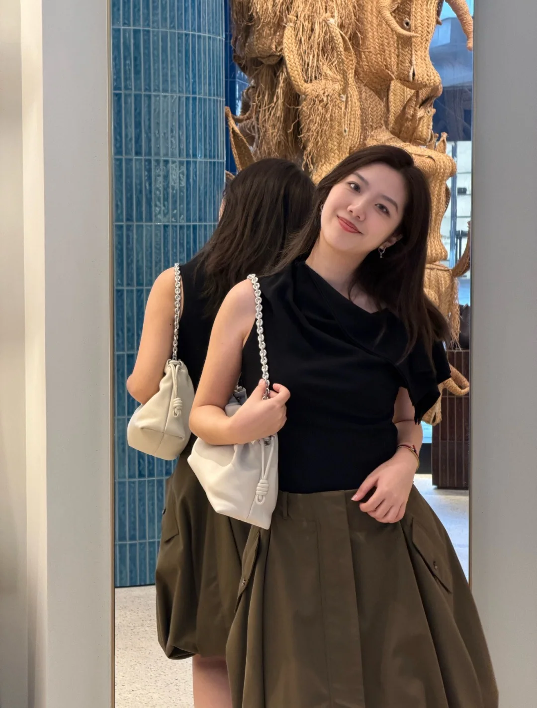 로에베 오리브 그린 불규칙 튤립 스커트 상세 이미지 8