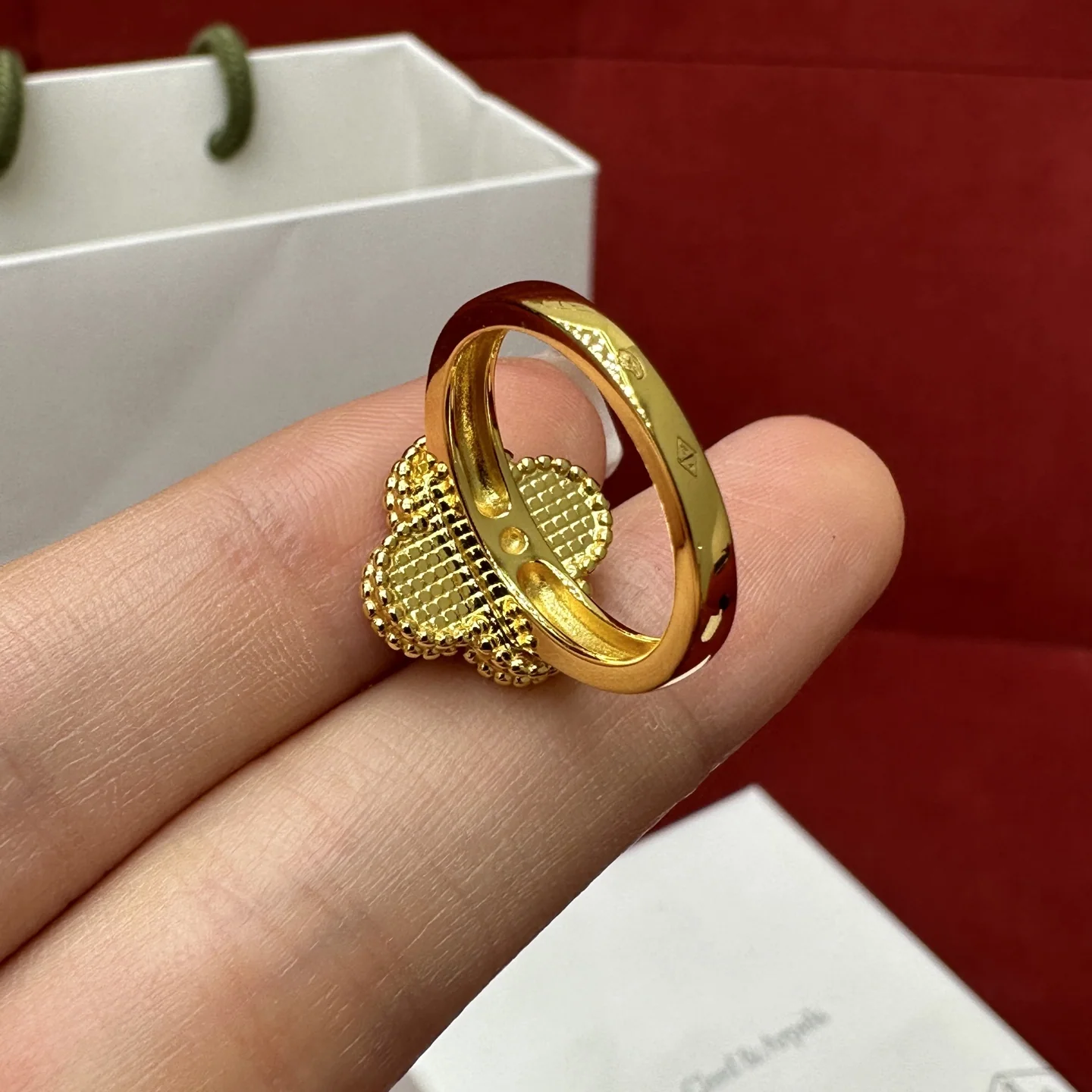 반클리프앤아펠 빈티지 알함브라 네 잎 클로버 18K 골드 도금 반지 상세 이미지 5