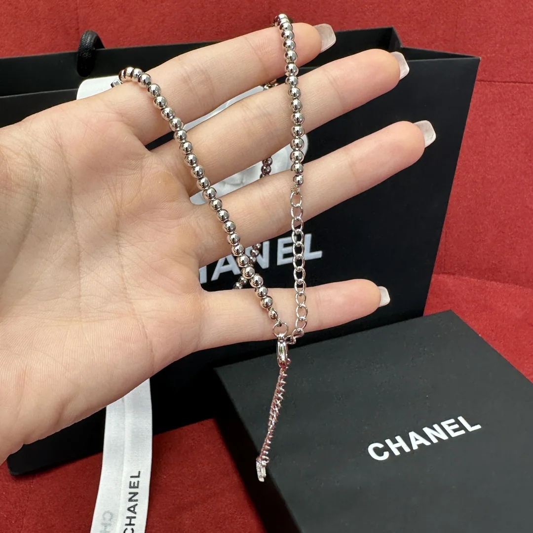 샤넬 더블 C 실버 비즈 목걸이 상세 이미지 4