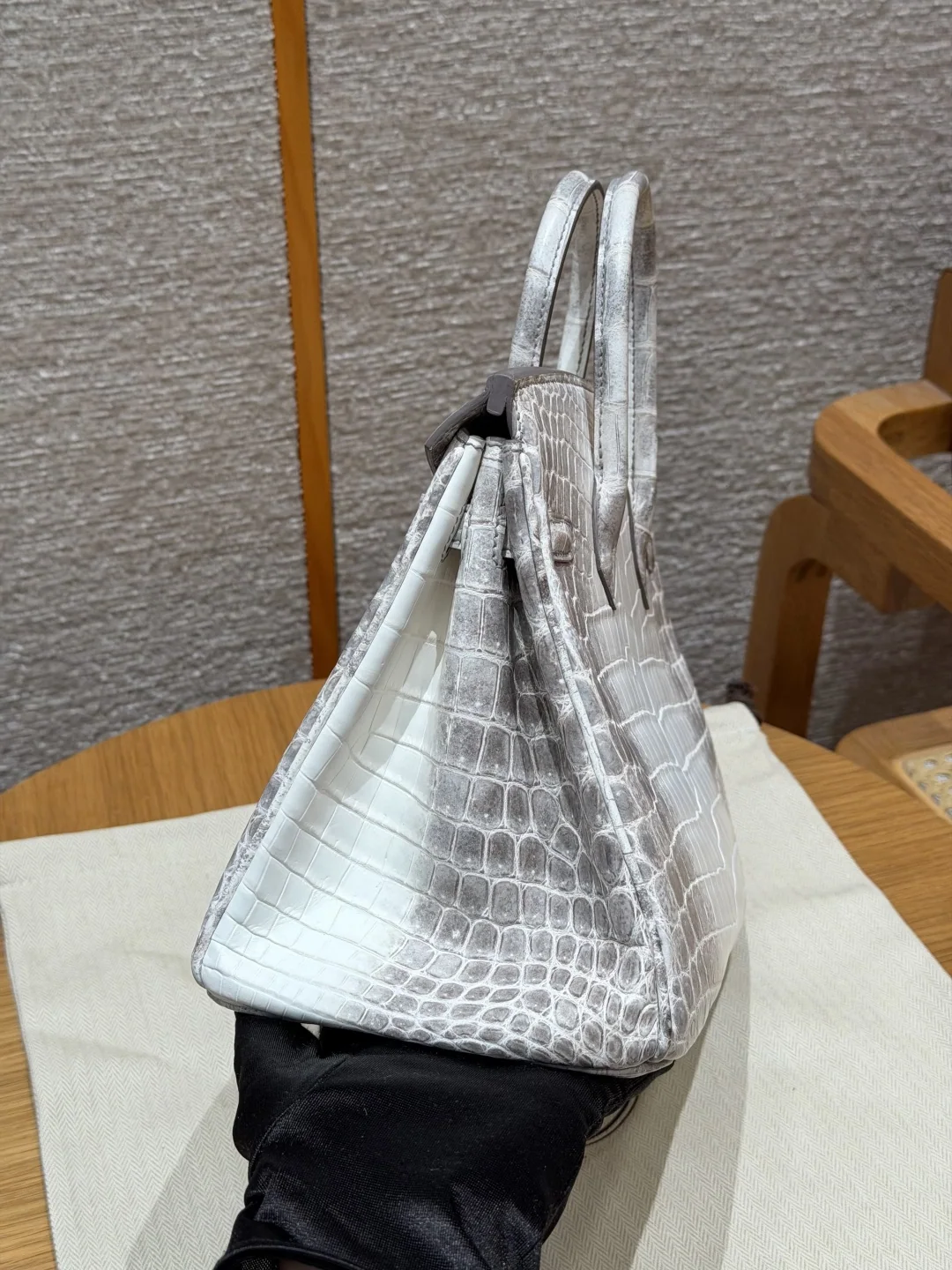에르메스 히말라야 나일악어 가죽 버킨 25 가방 상세 이미지 4