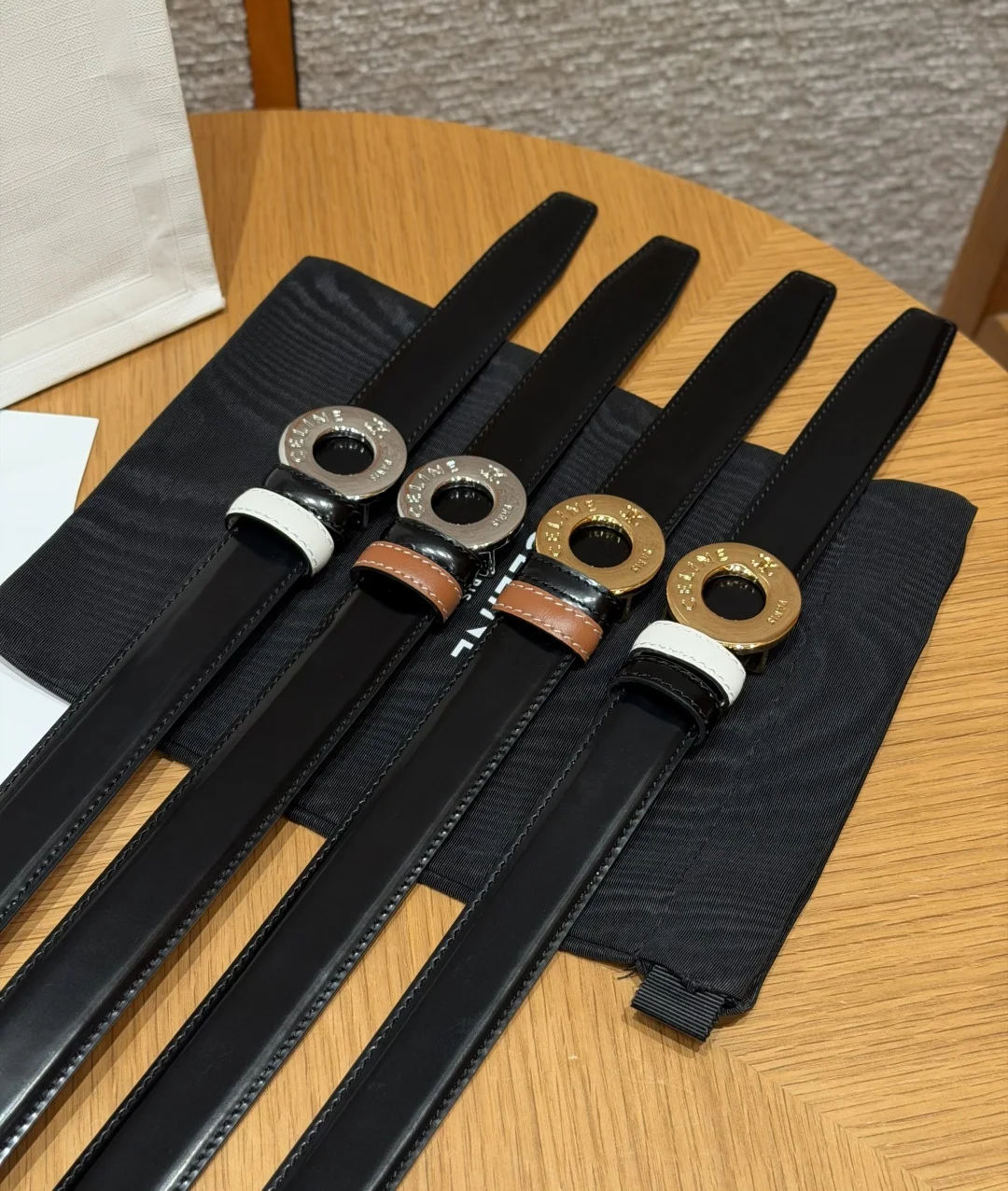 셀린느 차트 디스크 골드 버클 양면 가죽 벨트 상세 이미지 2
