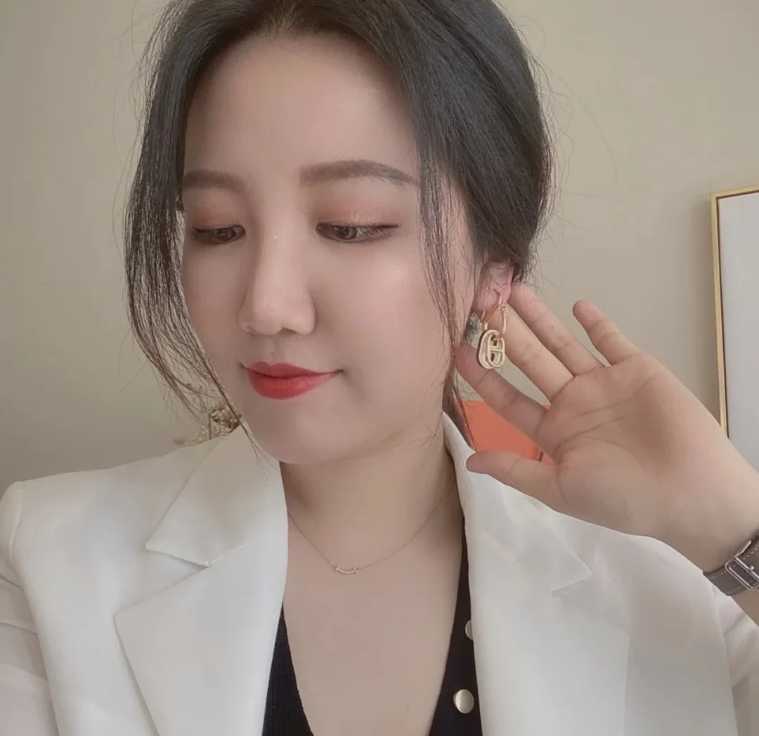 에르메스 오마이옹 돼지코 귀걸이 상세 이미지 2