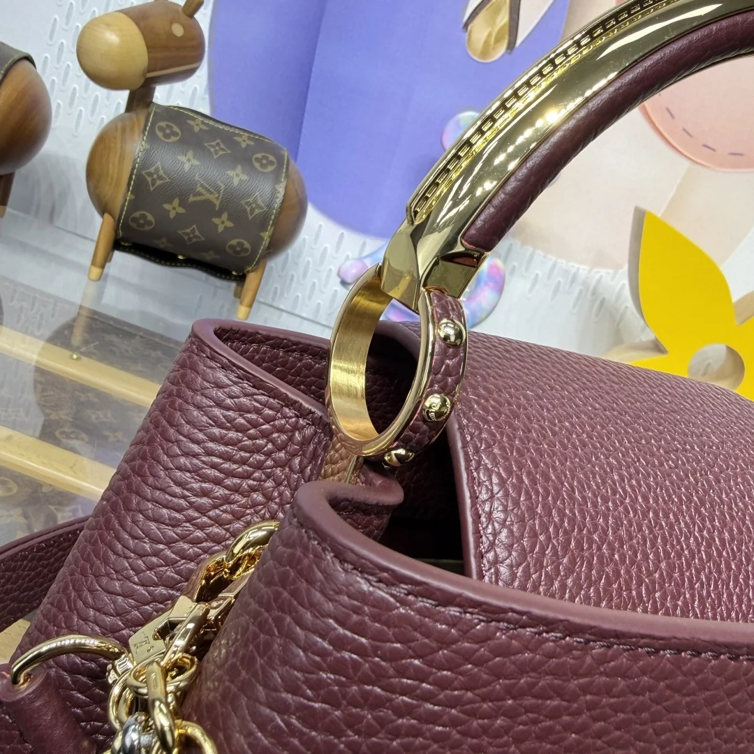 루이비통 카프시뉴 이스트웨스트 BB 토트백 M26345 상세 이미지 5