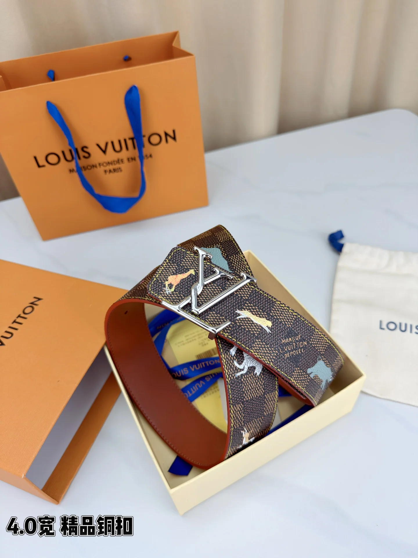 루이비통 골드 LV 버클 체크 캔버스 벨트 상세 이미지 8