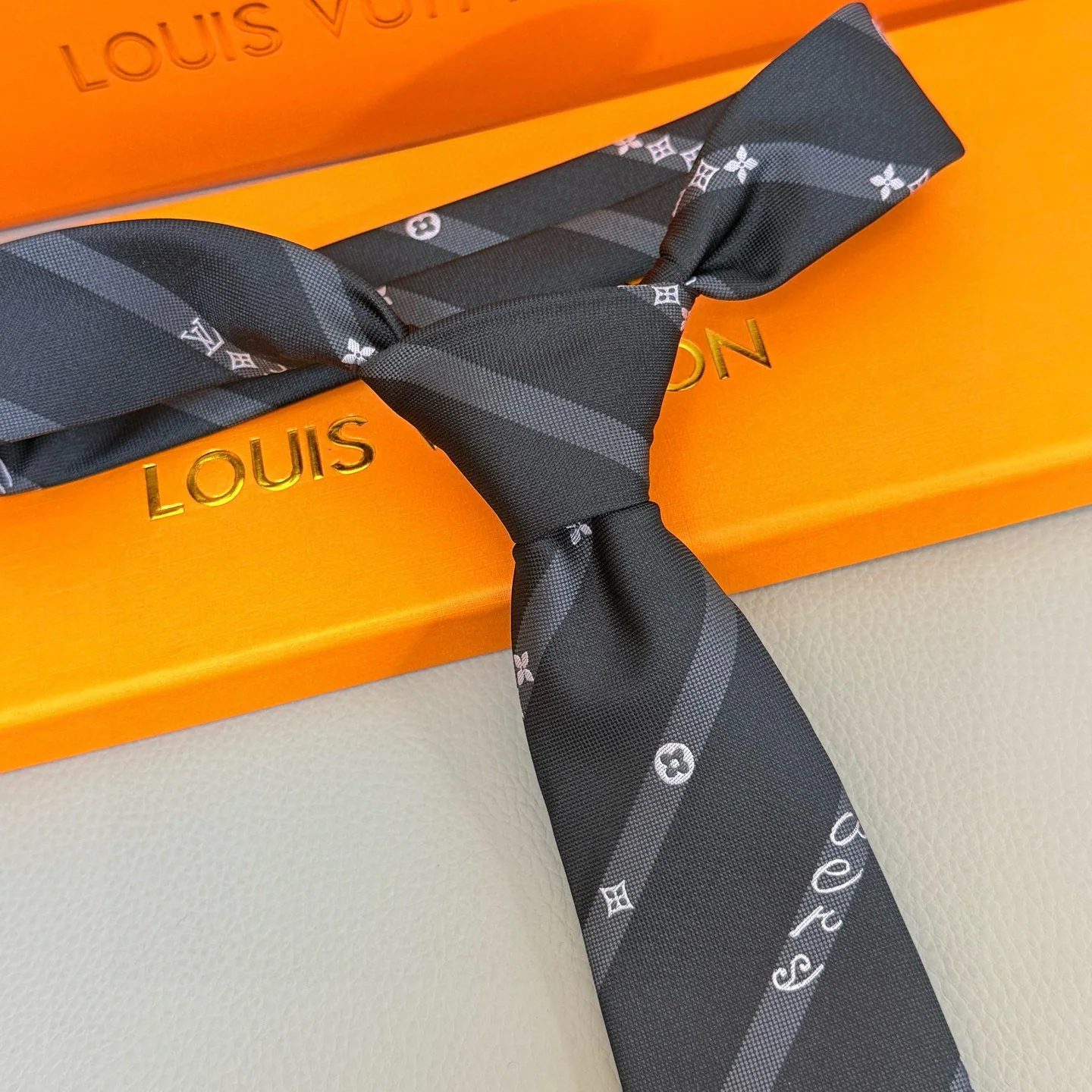 루이비통 넥타이 90090 Louis Vuitton Accessories 상세 이미지 11