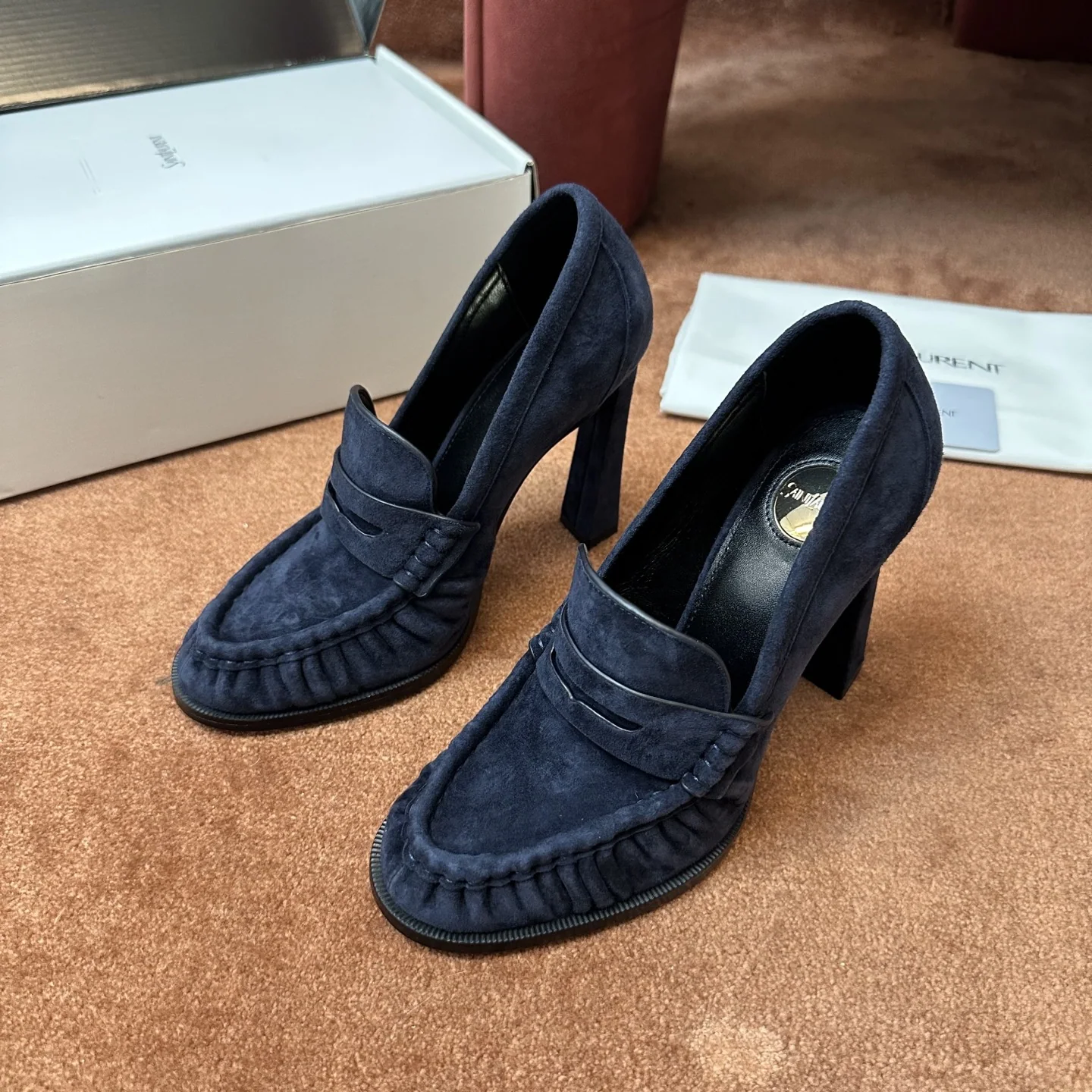 생로랑 앞코 덮인 YSL 뮬 상세 이미지 2