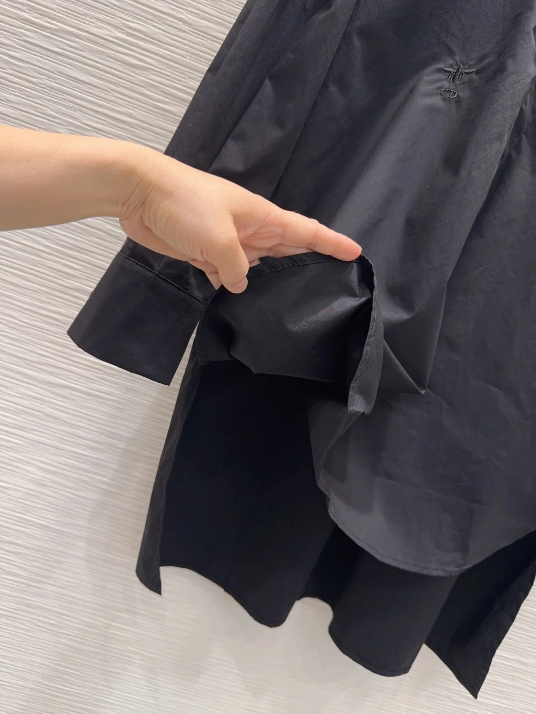 디올 여성 입체 재단 셔츠 상세 이미지 8