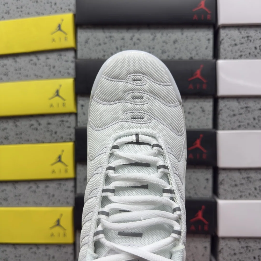 나이키 [BD] 에어 맥스 플러스 DM2362-100 201897 Nike Air Max Plus White Pure Platinum 상세 이미지 5
