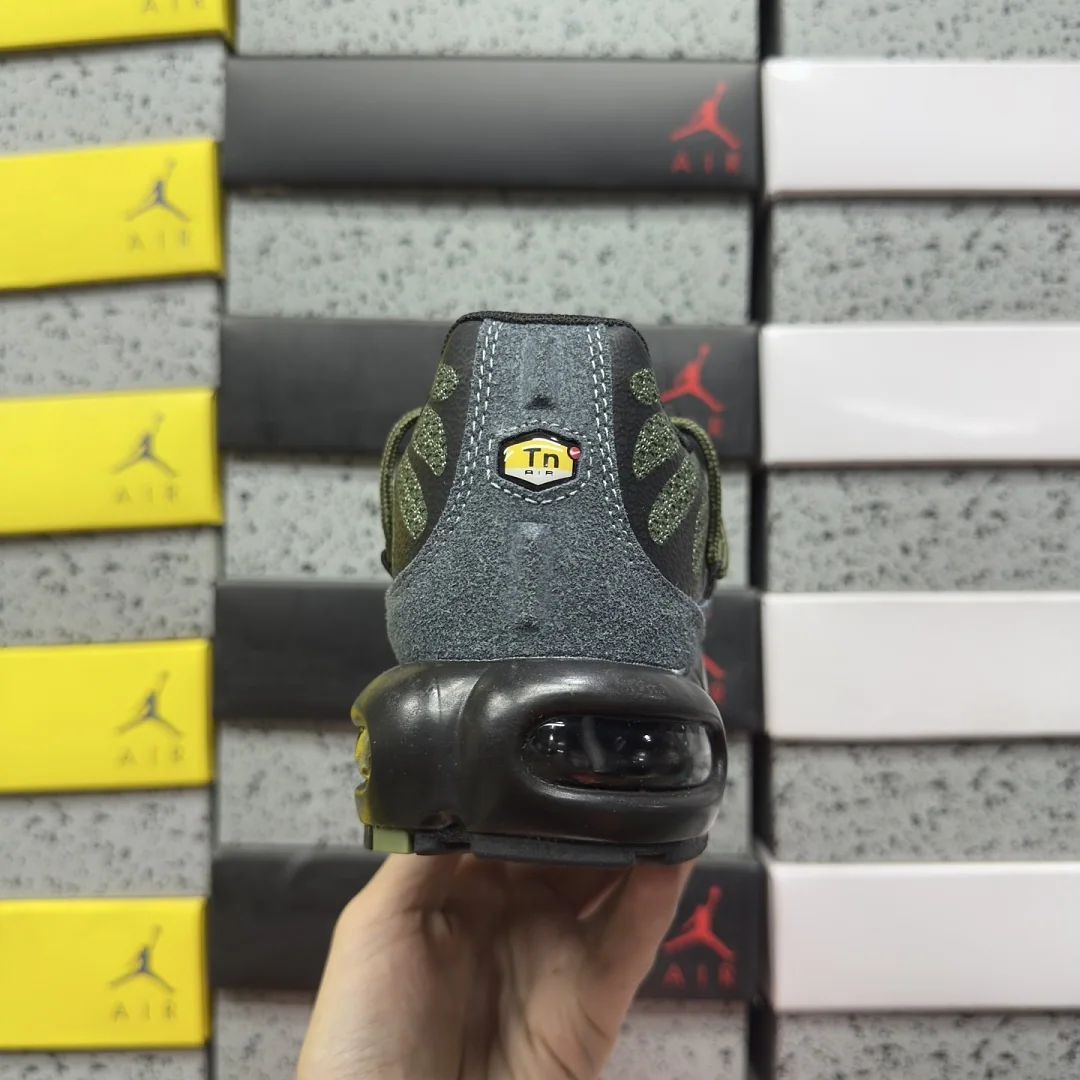 나이키 [BD] 에어 맥스 플러스 유틸리티 FJ4232-200 201909 Nike Air Max Plus Utility Medium Olive 상세 이미지 6