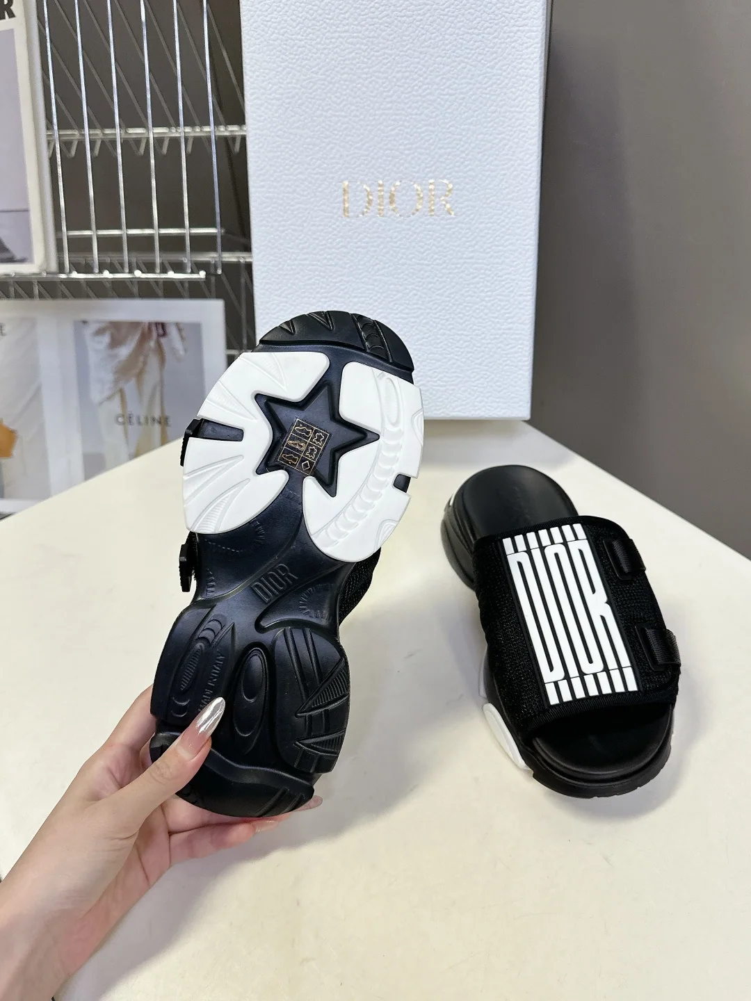 디올 벨크로 스트랩 슬리퍼 8704 상세 이미지 9