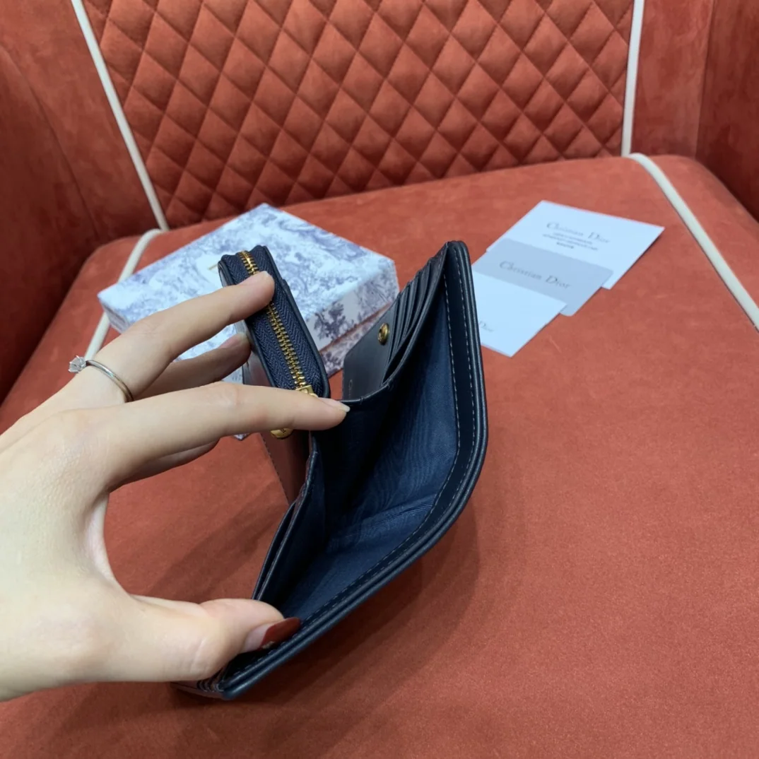 디올 30 몽테뉴 보야저 지갑 상세 이미지 9