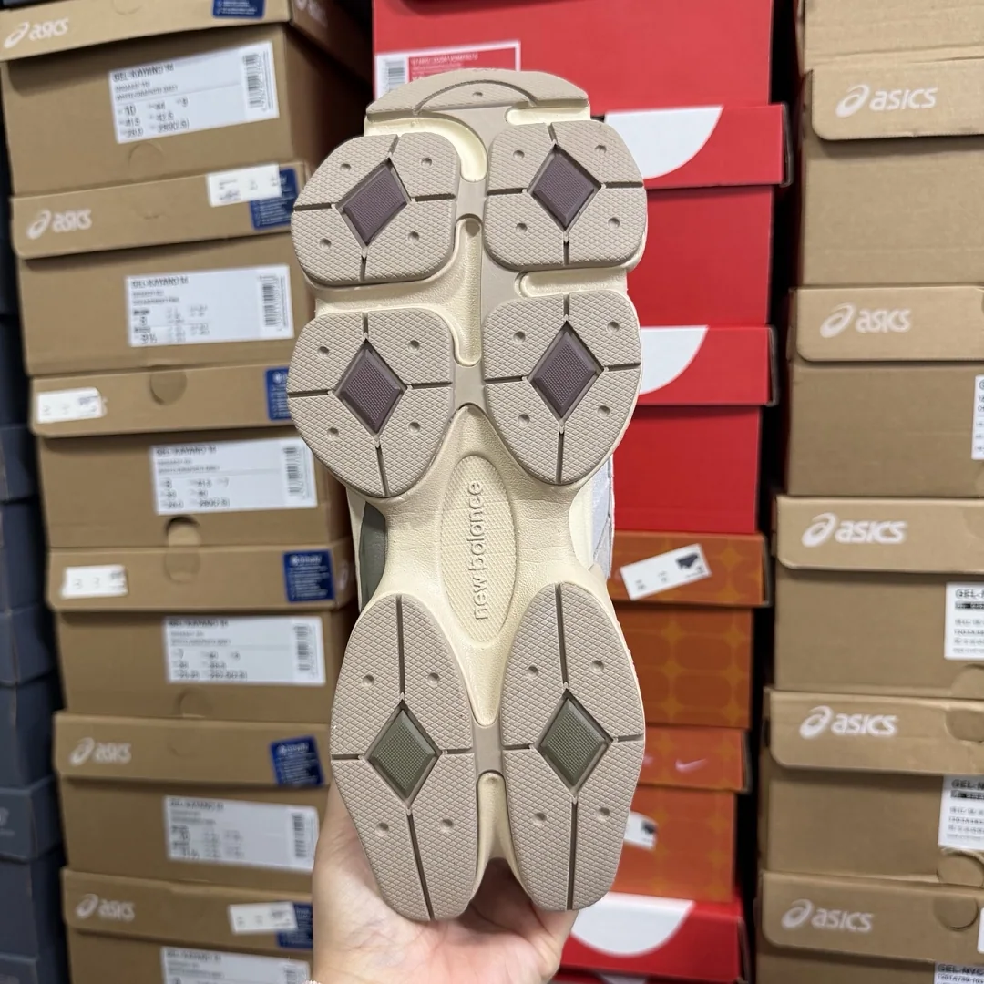 뉴발란스 [C] 9060 브라운 U9060FNA 202104 New Balance 9060 상세 이미지 3
