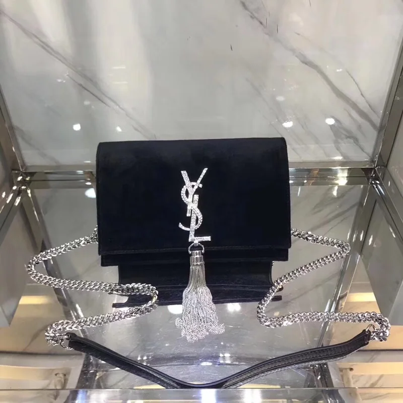 생로랑 벨벳 체인 지갑 상세 이미지 1