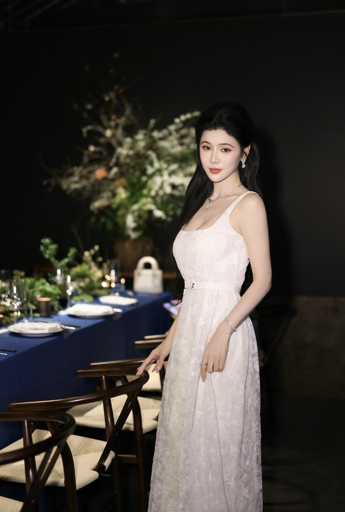 디올 화이트 문라이트 자카드 슬립 원피스 상세 이미지 4