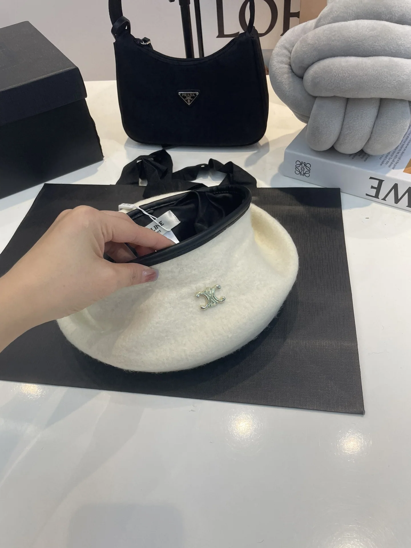 셀린느 울 베레모 모자 상세 이미지 3