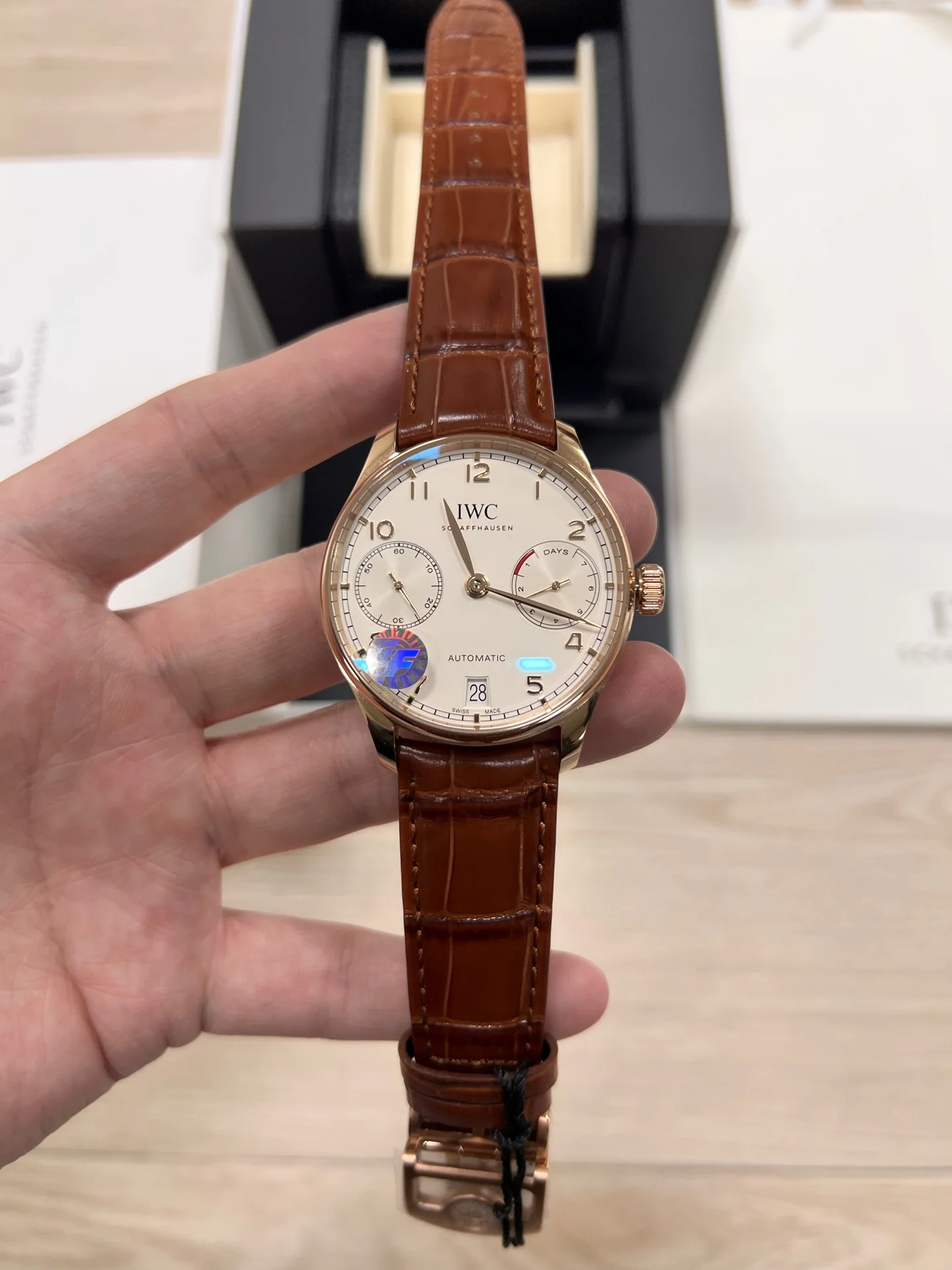 IWC 포르투기저 7 데이즈 로즈골드 남성 시계 상세 이미지 5