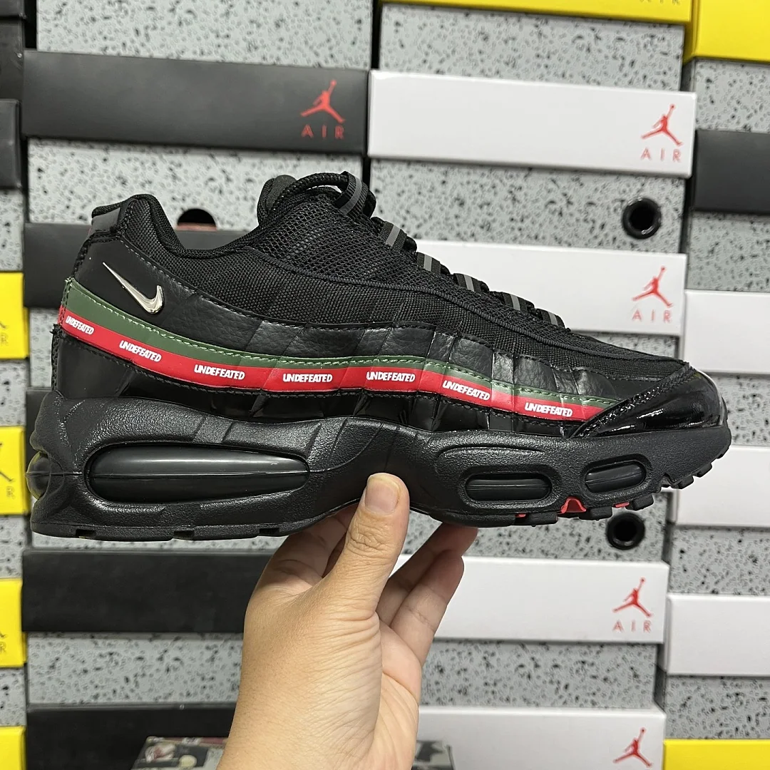 나이키 [XY] 에어 맥스 95 SP IB4453-001 201492 Nike Air Max 95 SP Undefeated Black 상세 이미지 10