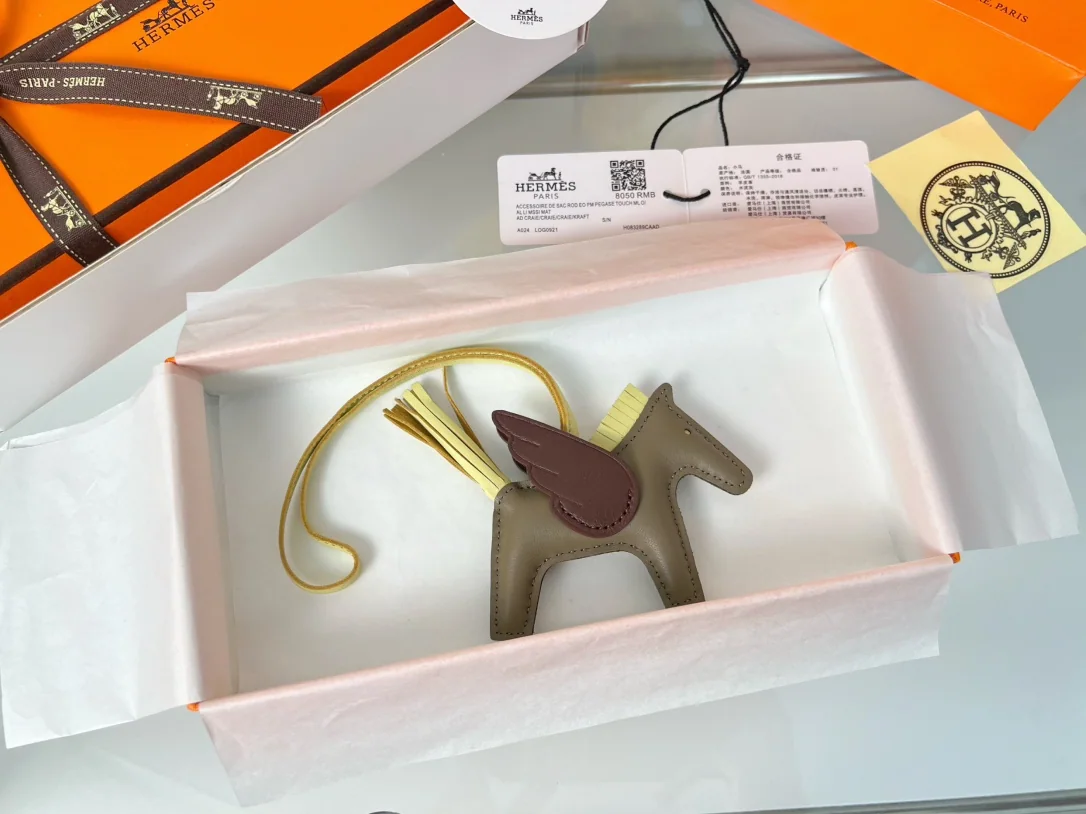 에르메스 페가수스 램스킨 키링 상세 이미지 3