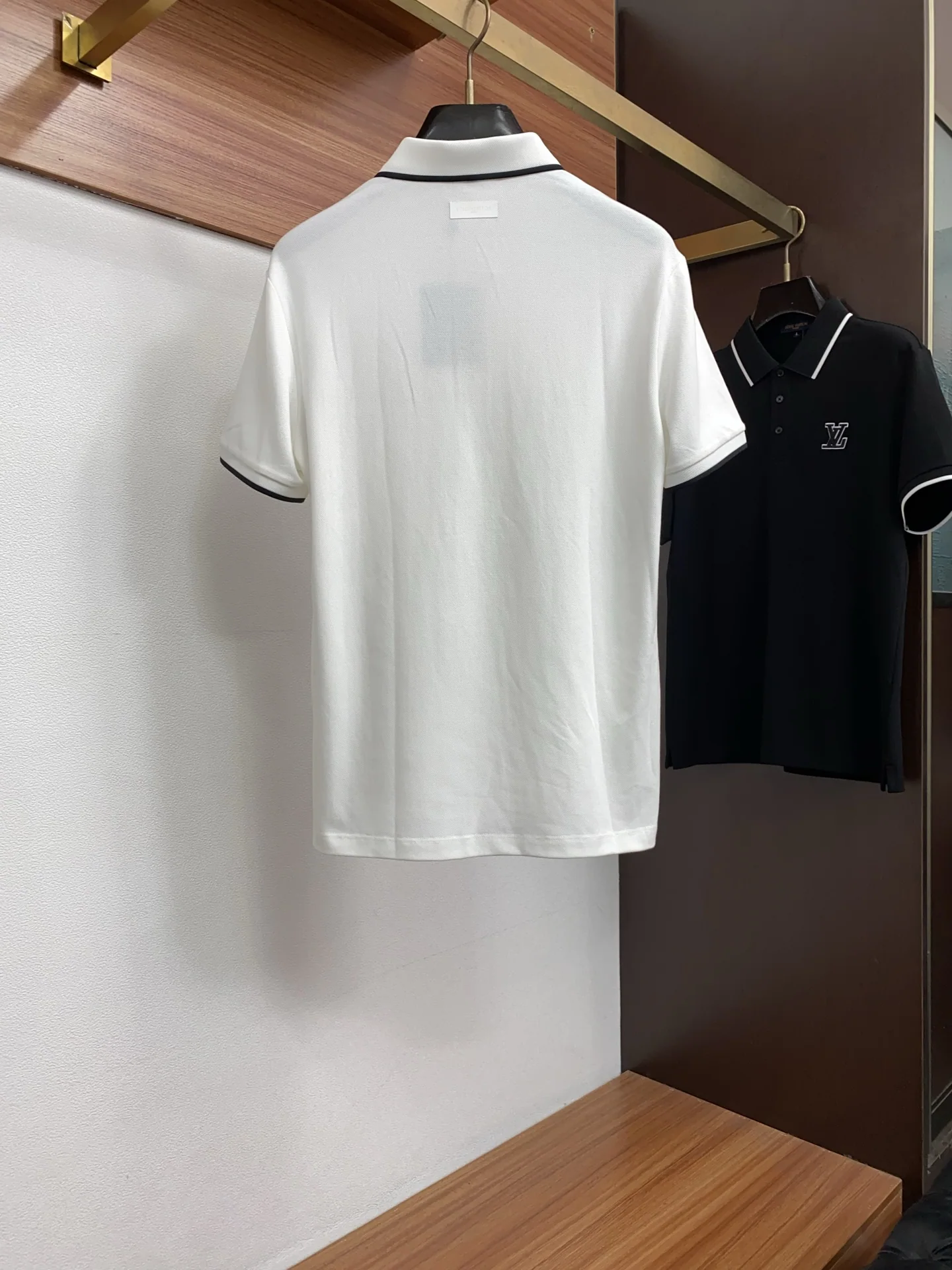 루이비통 클래식 라펠 반팔 폴로셔츠 상세 이미지 9