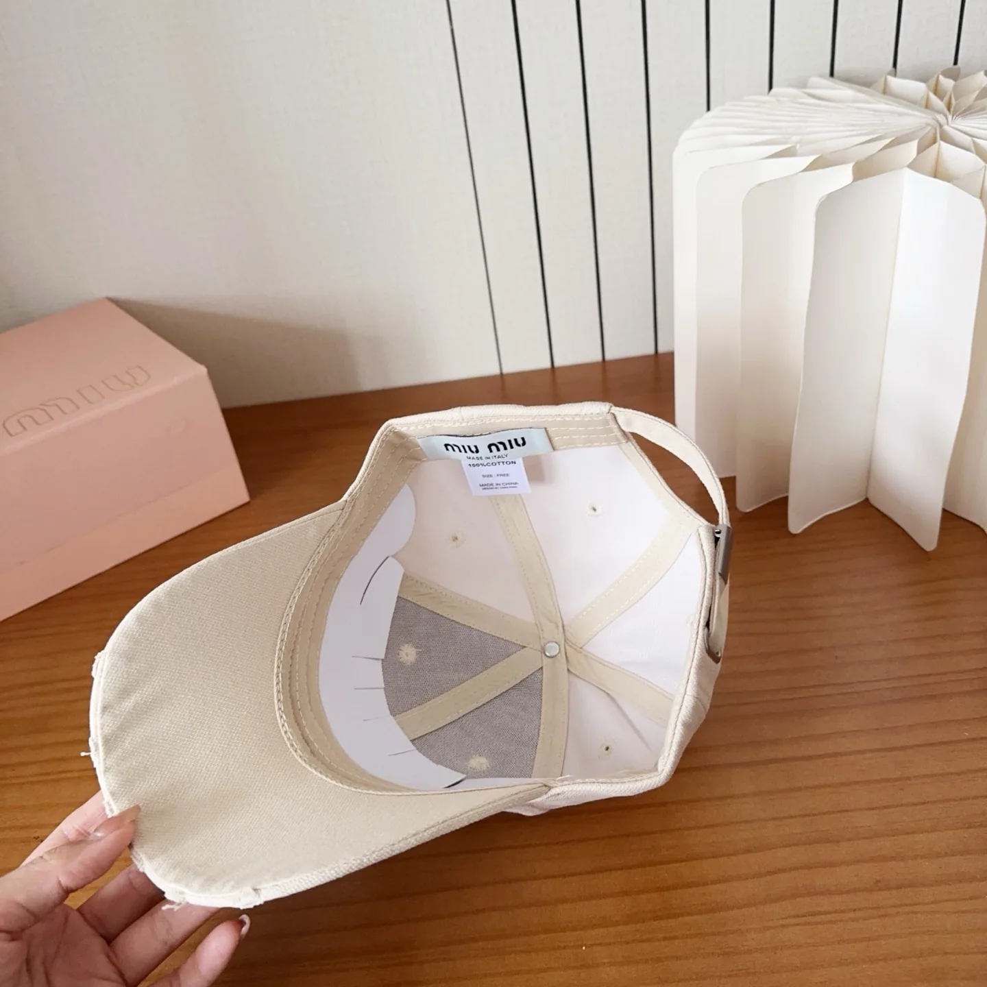 미우미우 모자 80857 Miu Miu Cap 상세 이미지 6