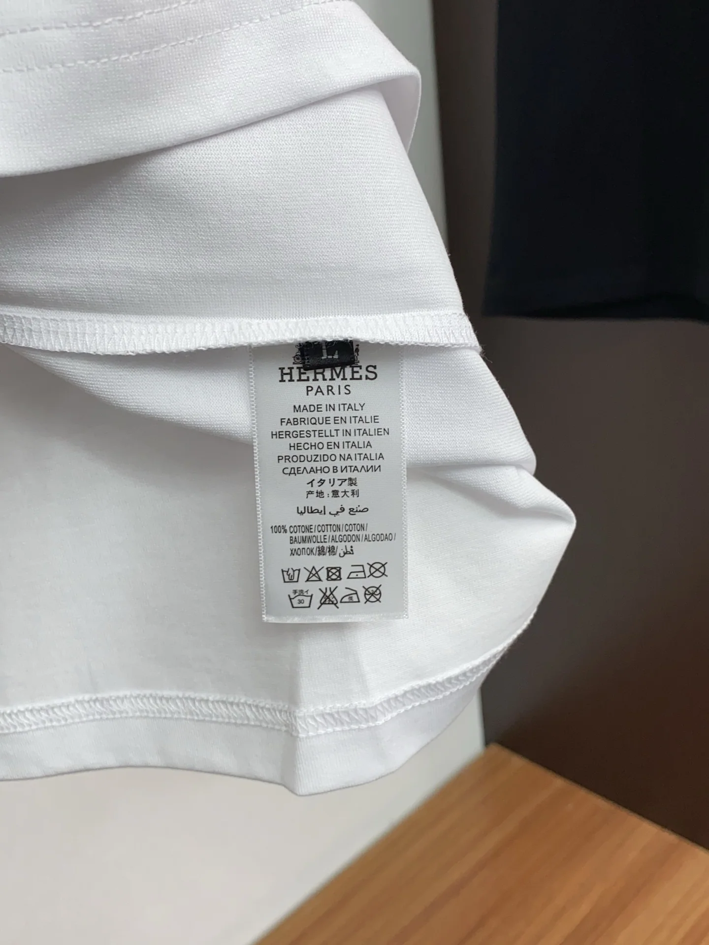 에르메스 뉴테크놀로지 로고 코튼 크루넥 반팔 티셔츠 남성 상세 이미지 6