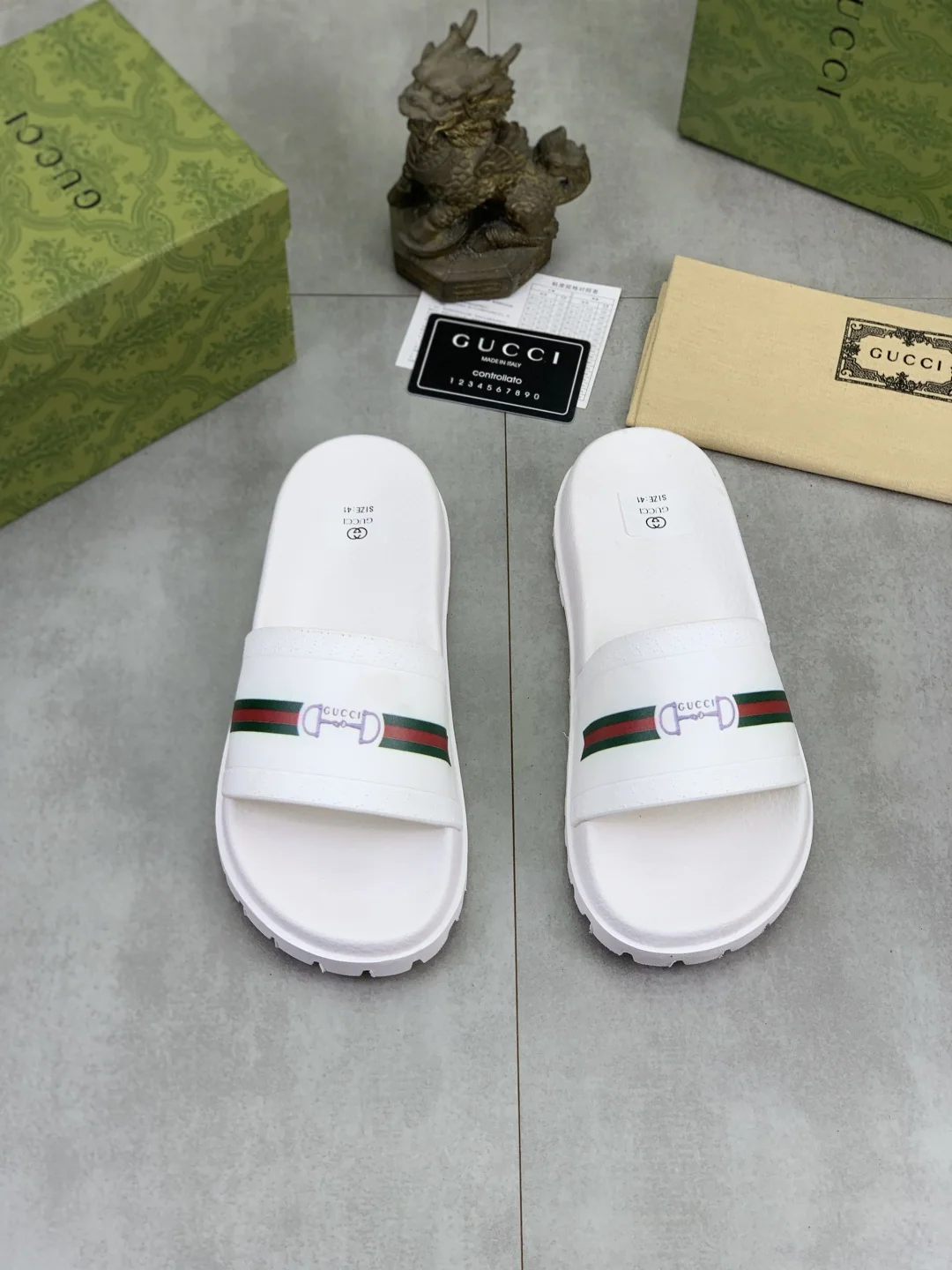 구찌 뱀 모티브 캐주얼 샌들 상세 이미지 2