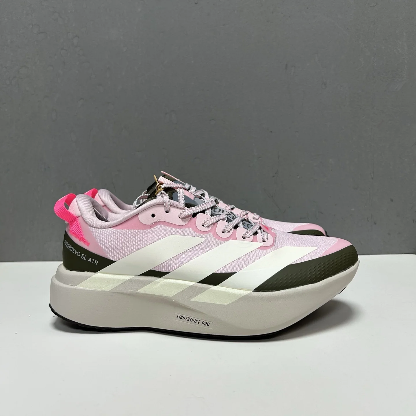 아디다스 신발 157696 Adidas Sneakers