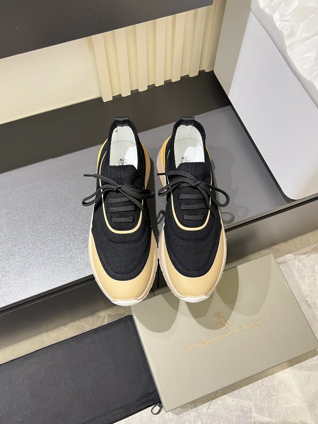 브루넬로쿠치넬리 스웨이드 메시 스니커즈 149285
