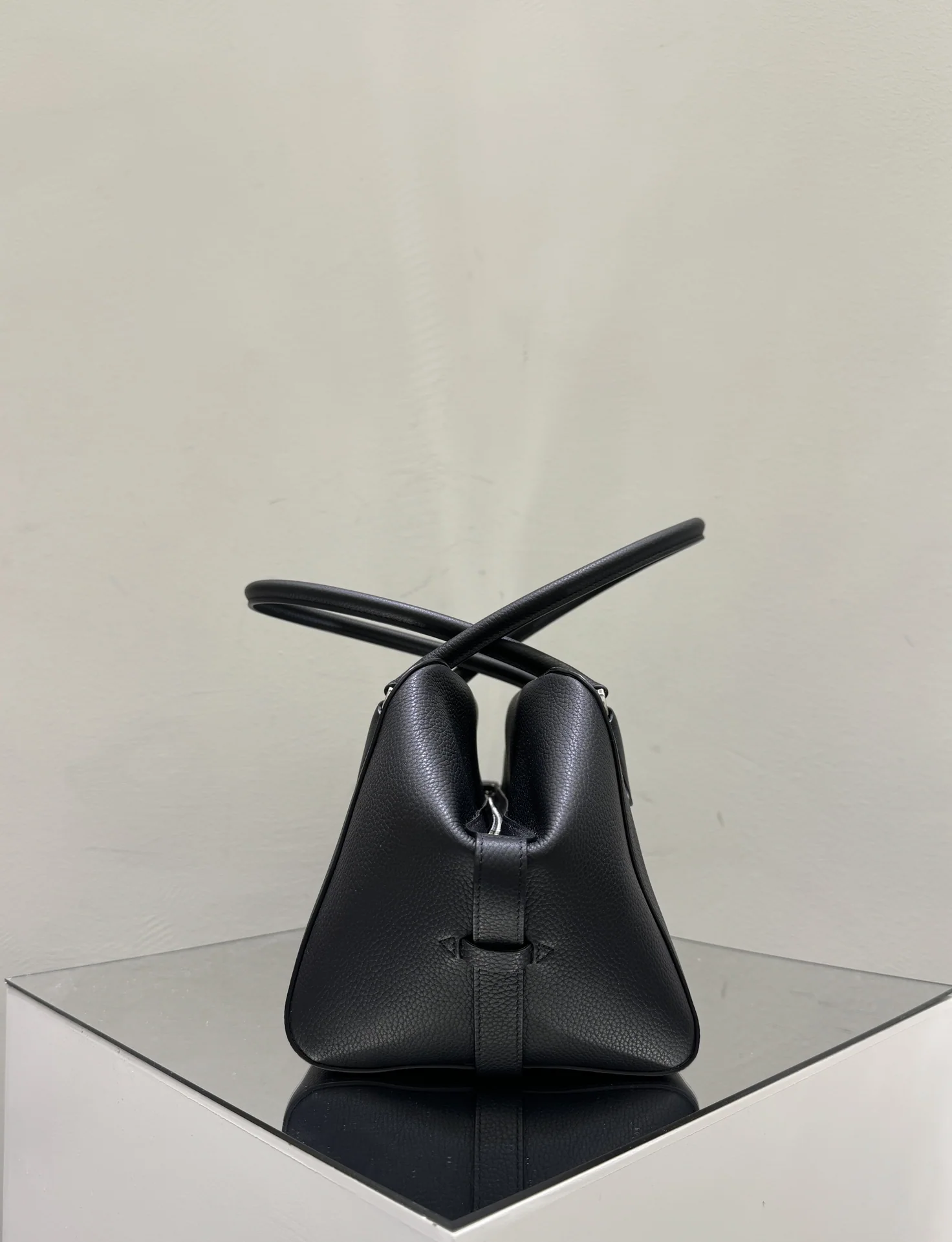 더로우 가방 상세 이미지 3