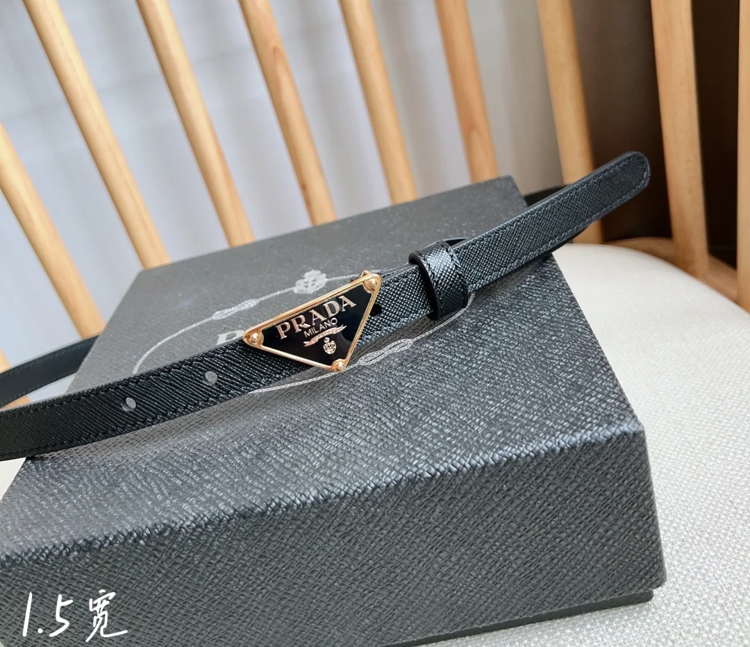 프라다 삼각 로고 메탈 버클 벨트 상세 이미지 1