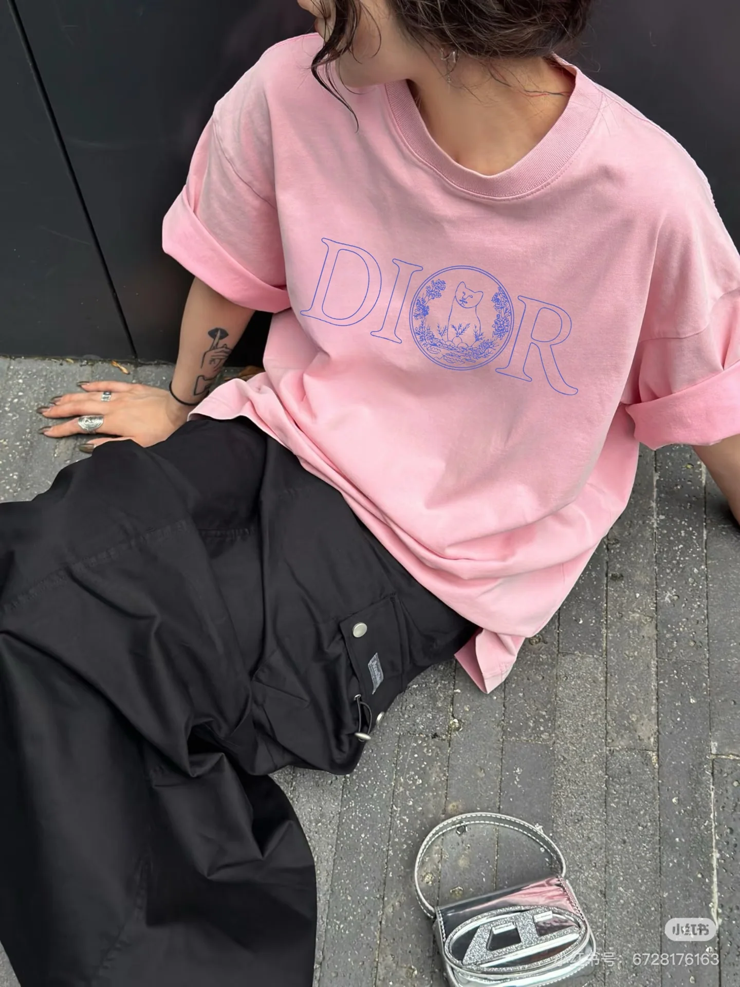 디올 고양이 무늬 여성 반팔 티셔츠 상세 이미지 3