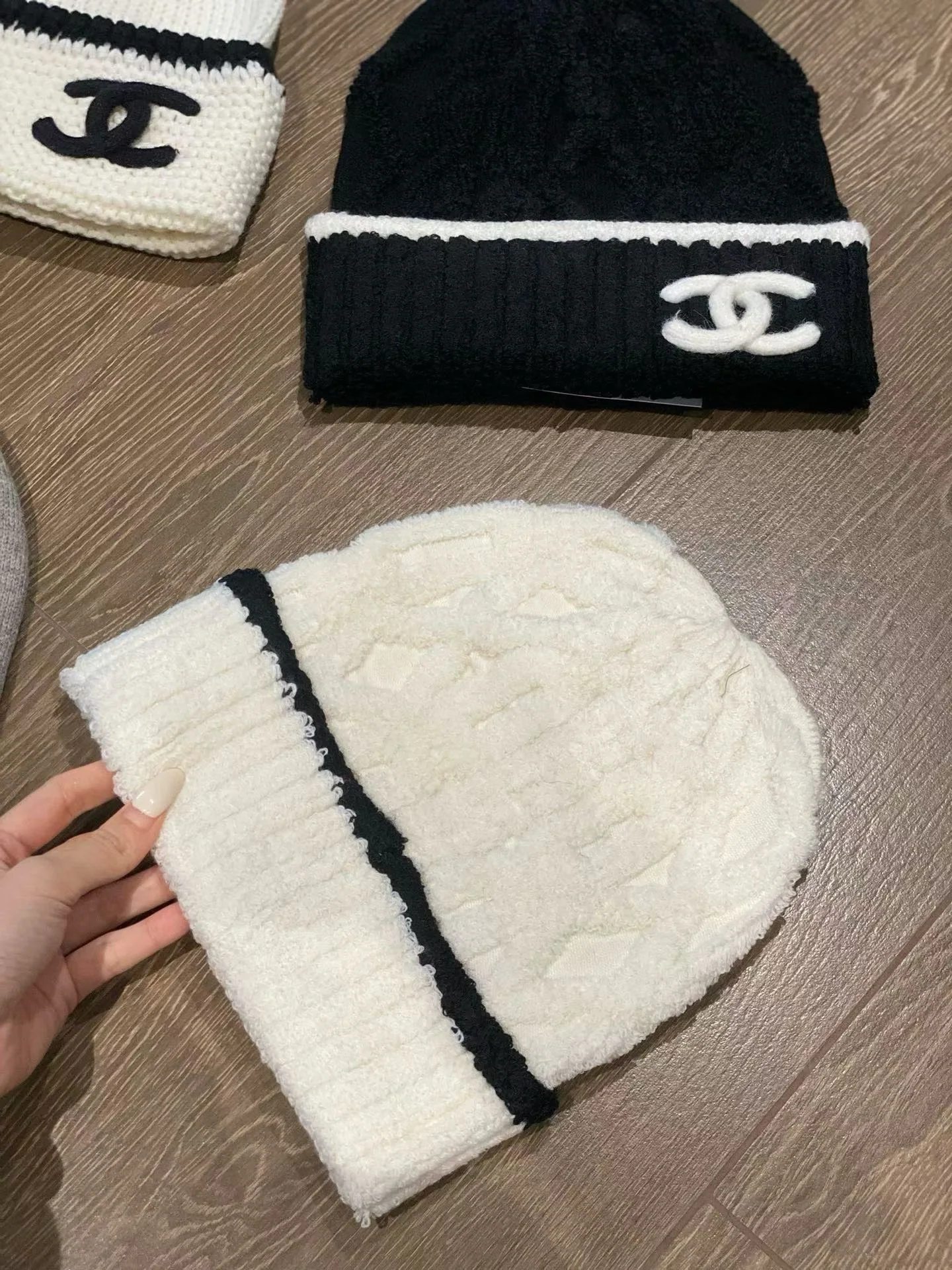 샤넬 더블 C 웨빙 장식 모피 비니 모자 상세 이미지 8