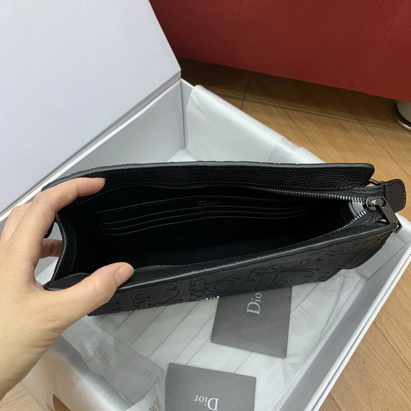 디올 오블리크 엠보싱 클러치 가방 상세 이미지 9